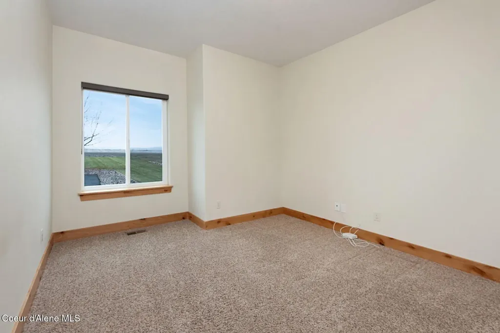 7463 W Lancaster Road Rathdrum ID 83858
