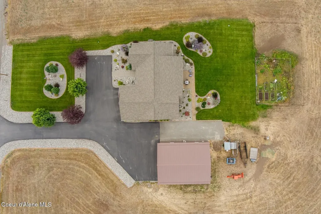 7463 W Lancaster Road Rathdrum ID 83858