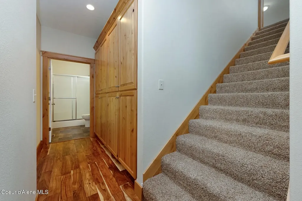 7463 W Lancaster Road Rathdrum ID 83858