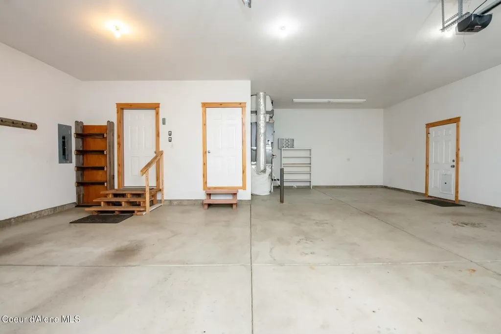 7463 W Lancaster Road Rathdrum ID 83858