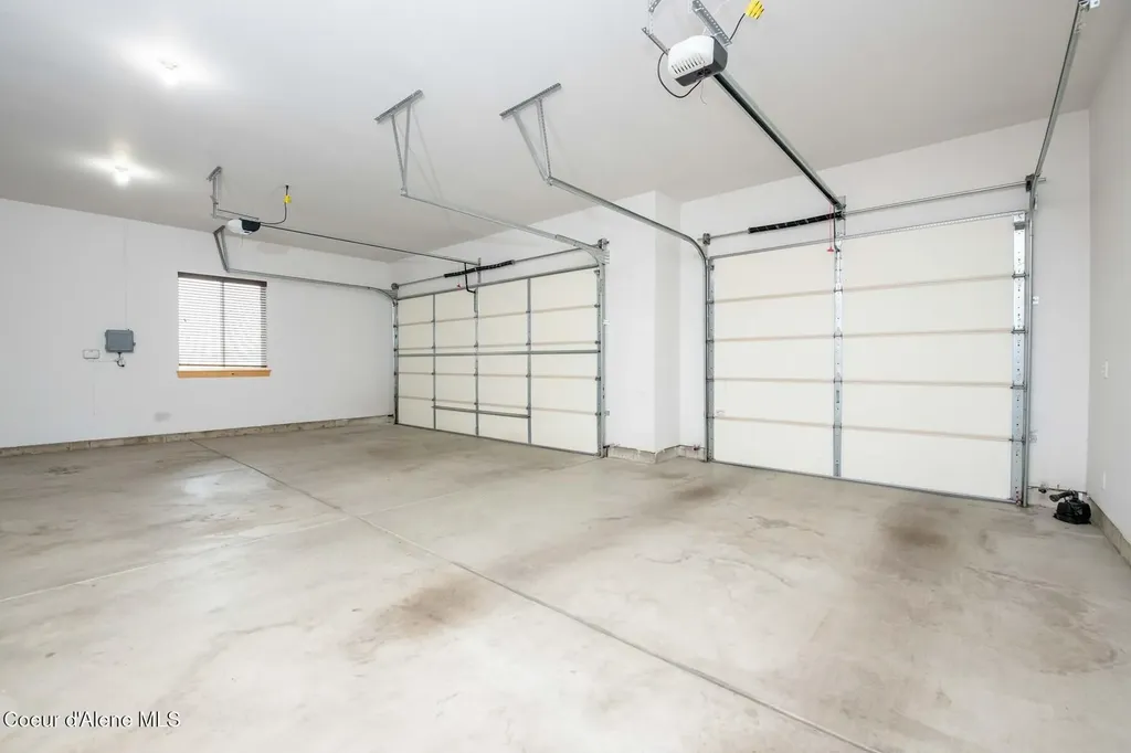 7463 W Lancaster Road Rathdrum ID 83858