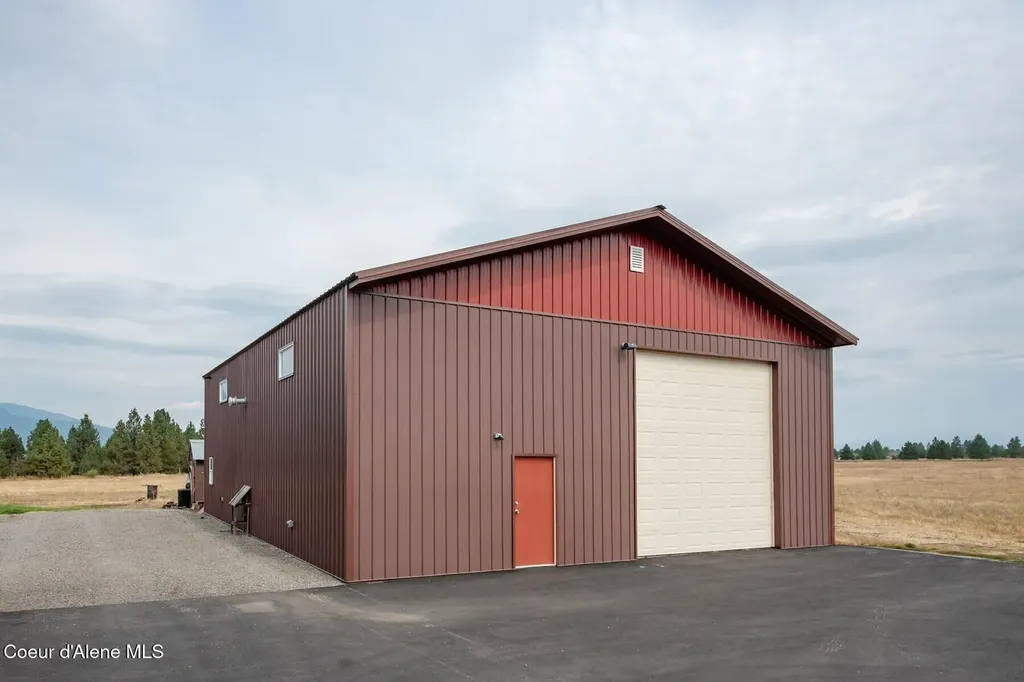 7463 W Lancaster Road Rathdrum ID 83858