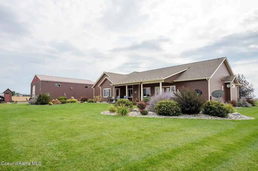 7463 W Lancaster Road Rathdrum ID 83858