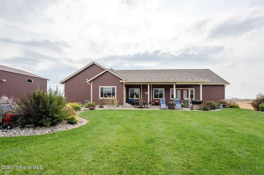 7463 W Lancaster Road Rathdrum ID 83858