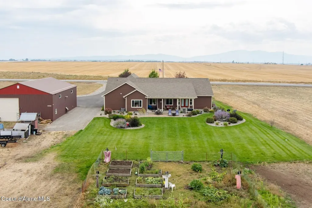 7463 W Lancaster Road Rathdrum ID 83858