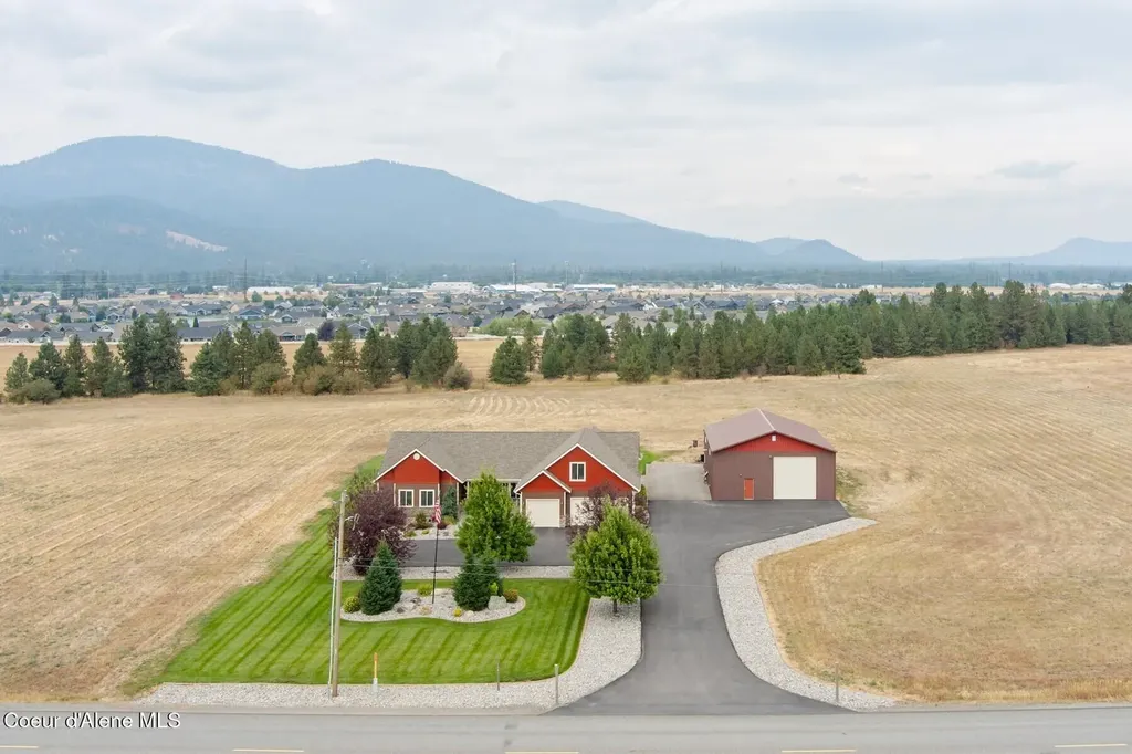 7463 W Lancaster Road Rathdrum ID 83858