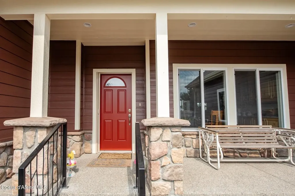 7463 W Lancaster Road Rathdrum ID 83858