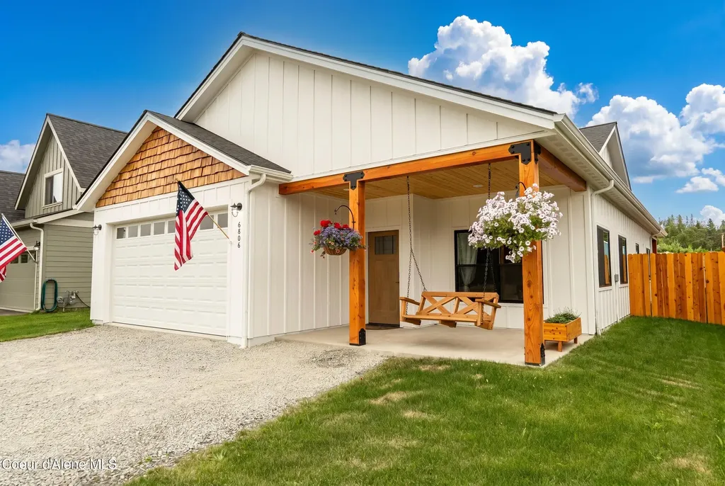 6806 Selkirk Street Bonners Ferry ID 83805