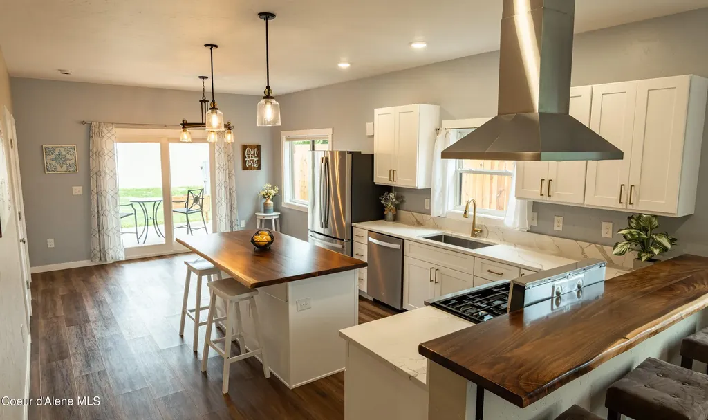 6806 Selkirk Street Bonners Ferry ID 83805