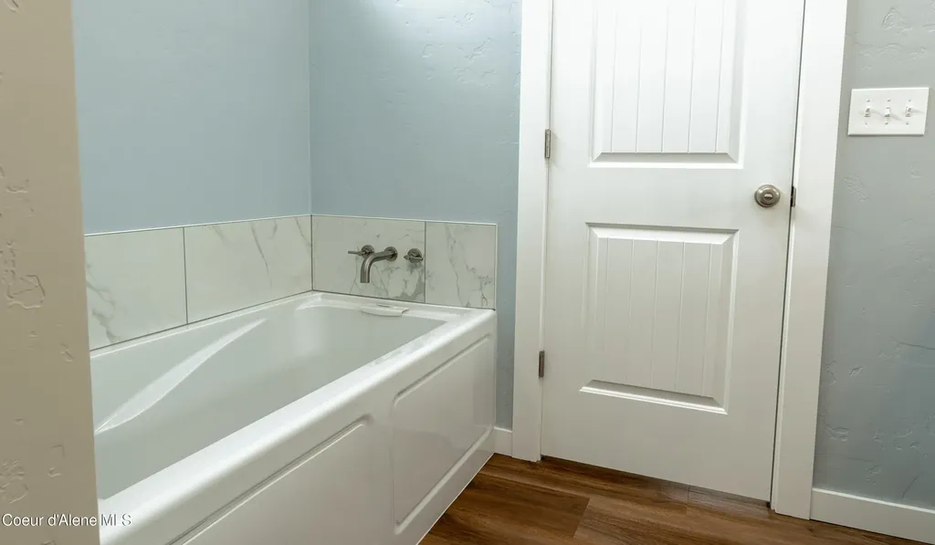 6806 Selkirk Street Bonners Ferry ID 83805