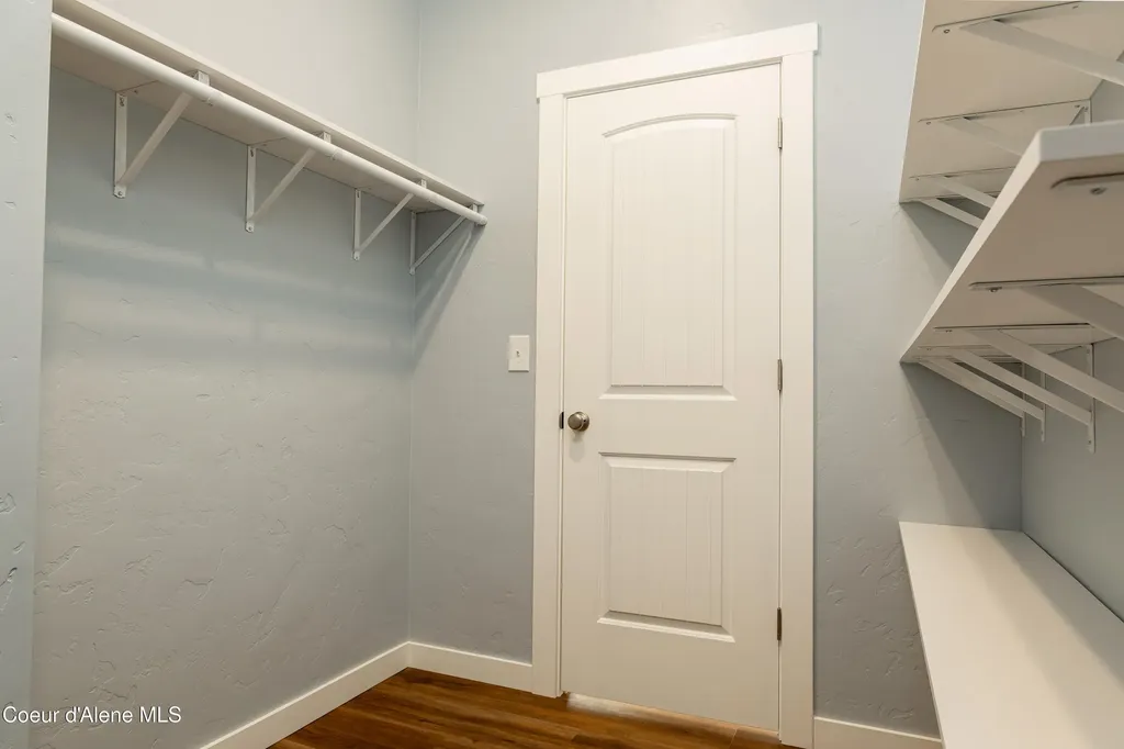 6806 Selkirk Street Bonners Ferry ID 83805