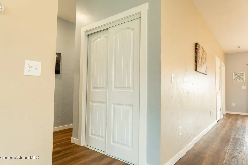 6806 Selkirk Street Bonners Ferry ID 83805