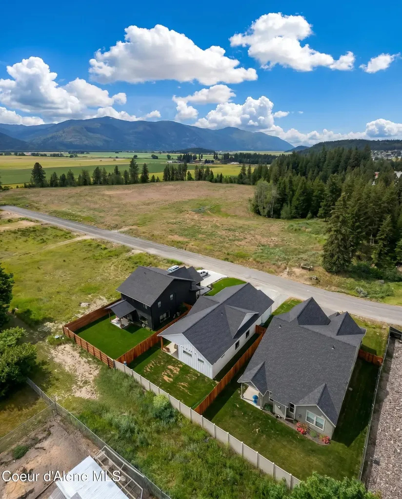 6806 Selkirk Street Bonners Ferry ID 83805