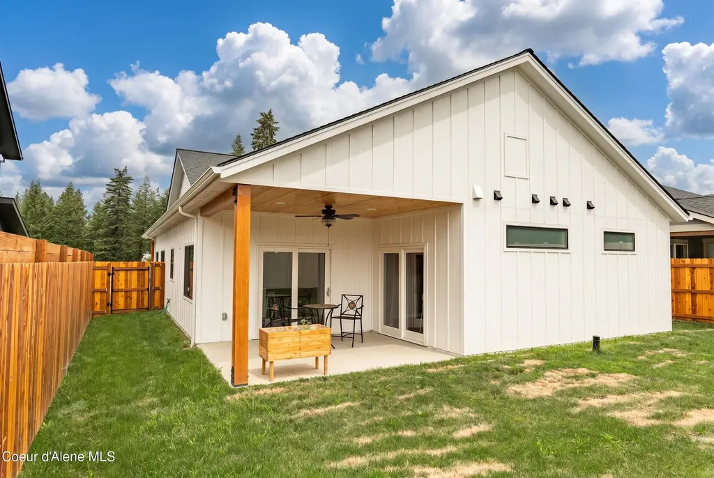 6806 Selkirk Street Bonners Ferry ID 83805