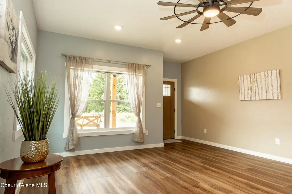 6806 Selkirk Street Bonners Ferry ID 83805