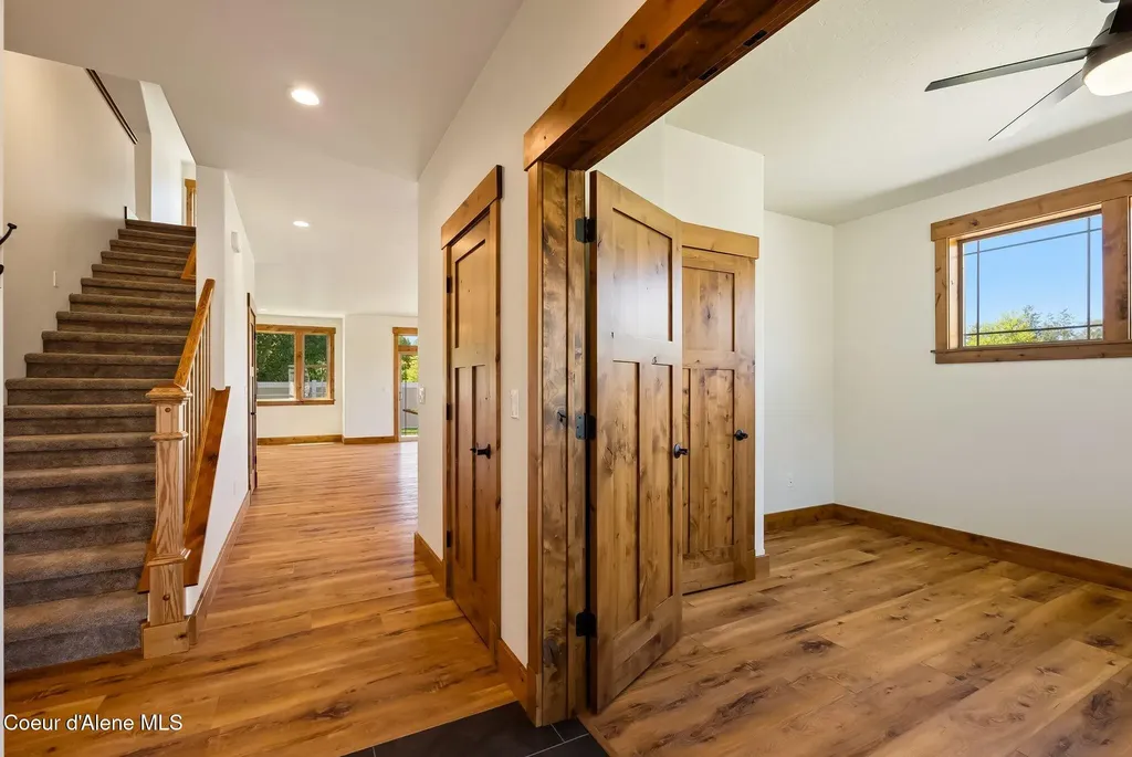 1521 Autumn Lane Sandpoint ID 83864