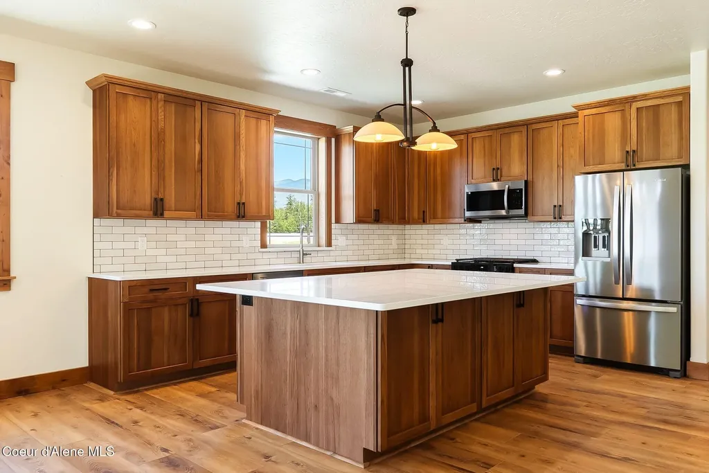 1521 Autumn Lane Sandpoint ID 83864