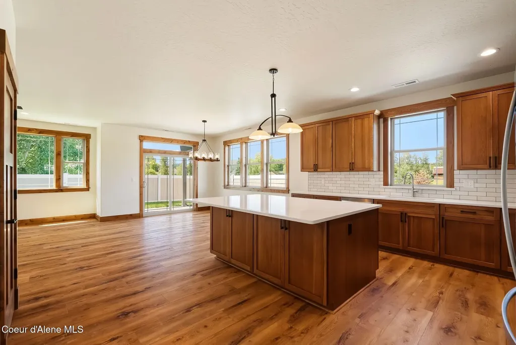 1521 Autumn Lane Sandpoint ID 83864