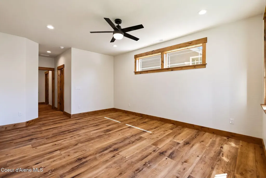 1521 Autumn Lane Sandpoint ID 83864