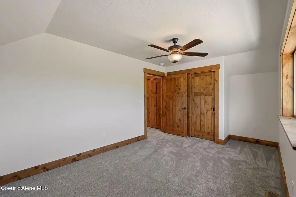 1521 Autumn Lane Sandpoint ID 83864