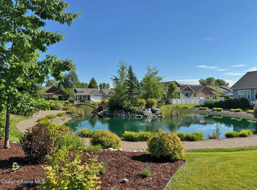1521 Autumn Lane Sandpoint ID 83864