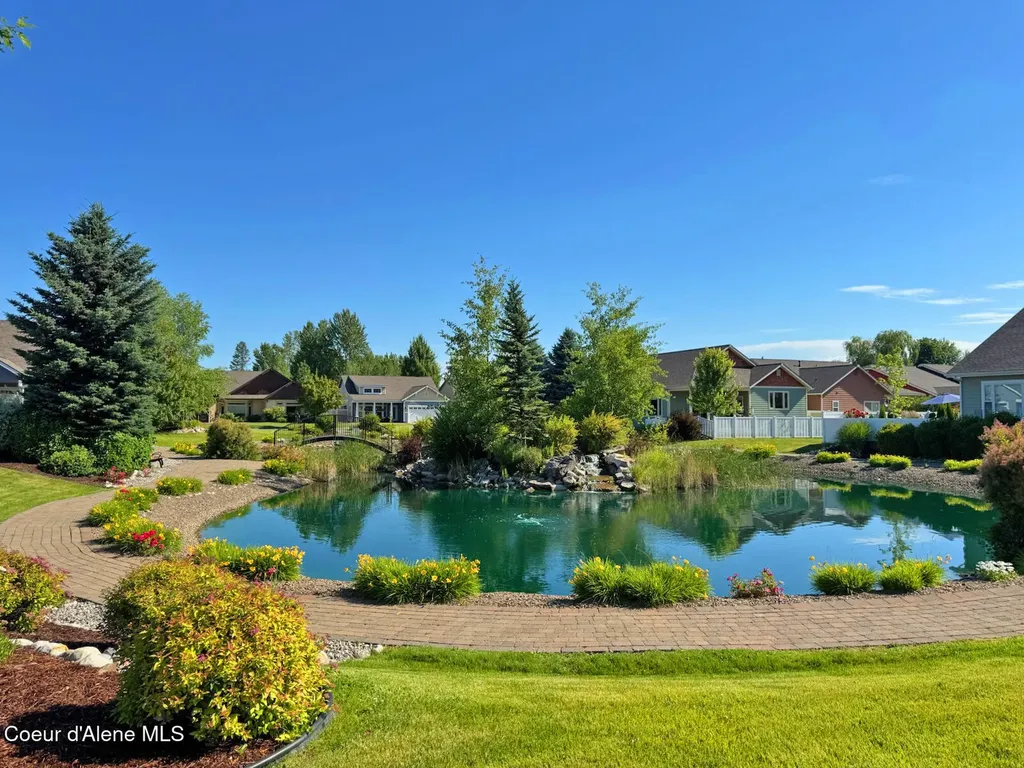 1521 Autumn Lane Sandpoint ID 83864