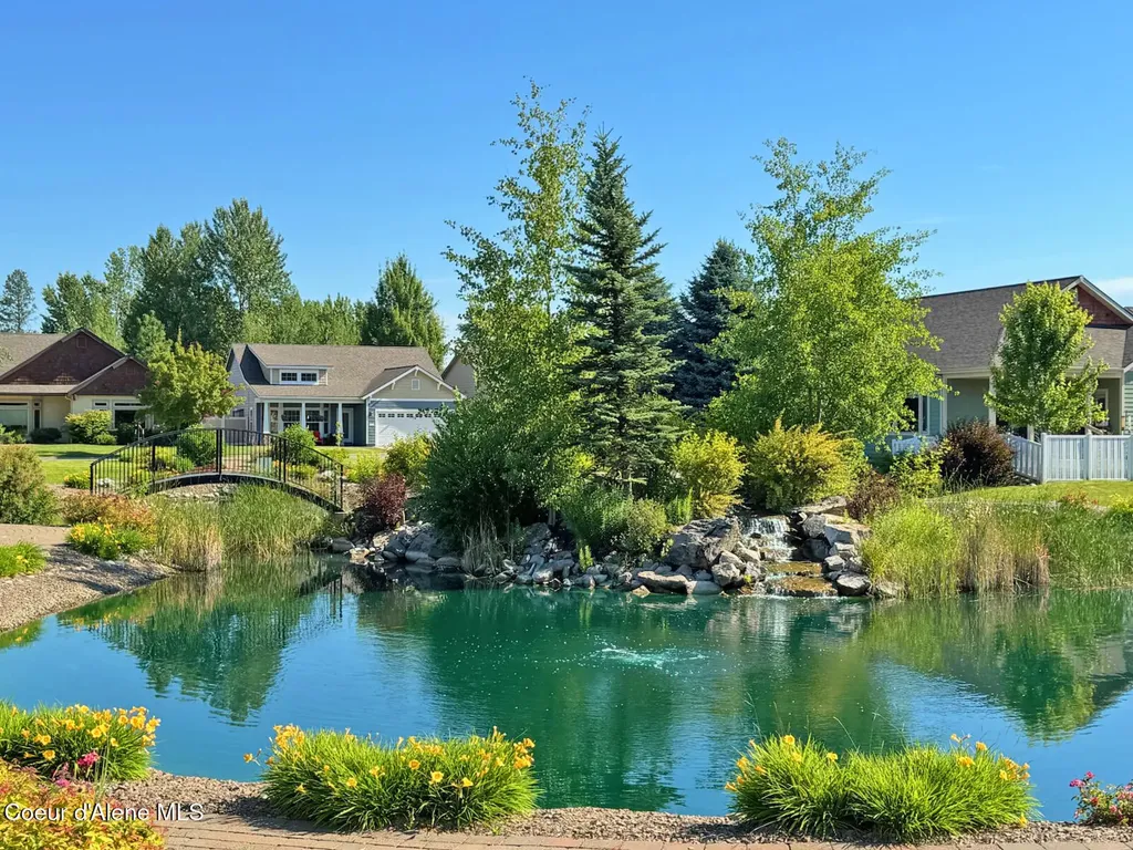 1521 Autumn Lane Sandpoint ID 83864