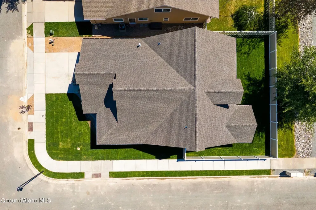 1521 Autumn Lane Sandpoint ID 83864