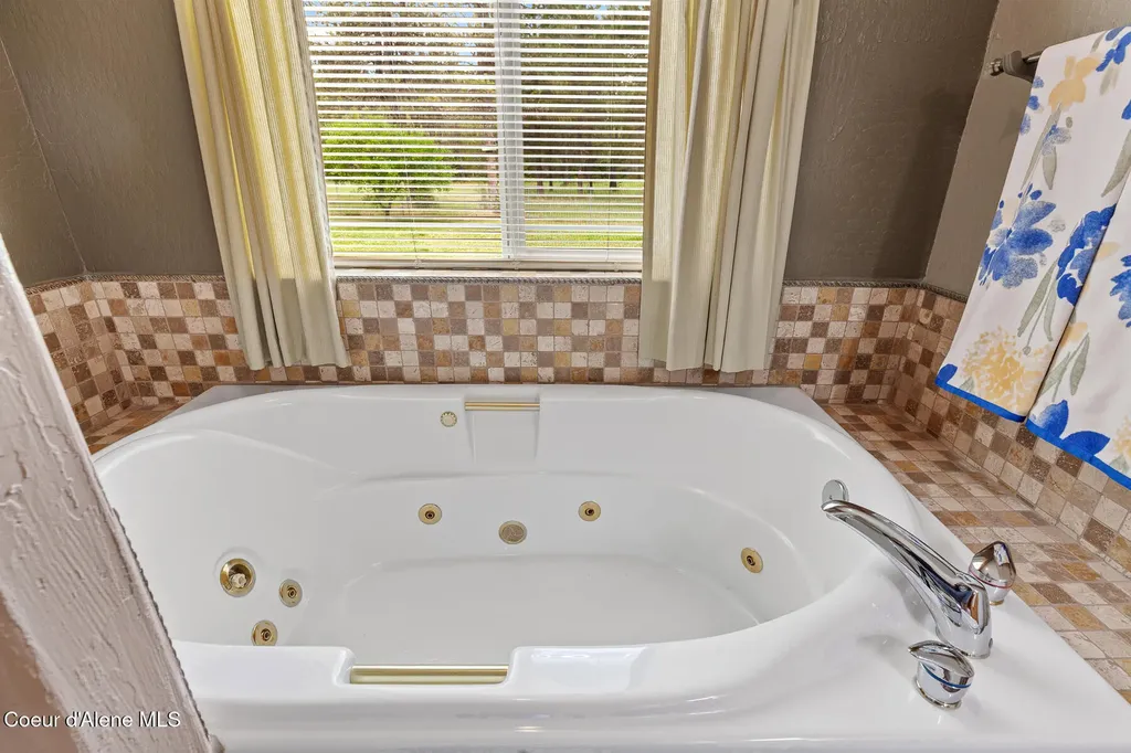 1741 E Diagonal Road Rathdrum ID 83858