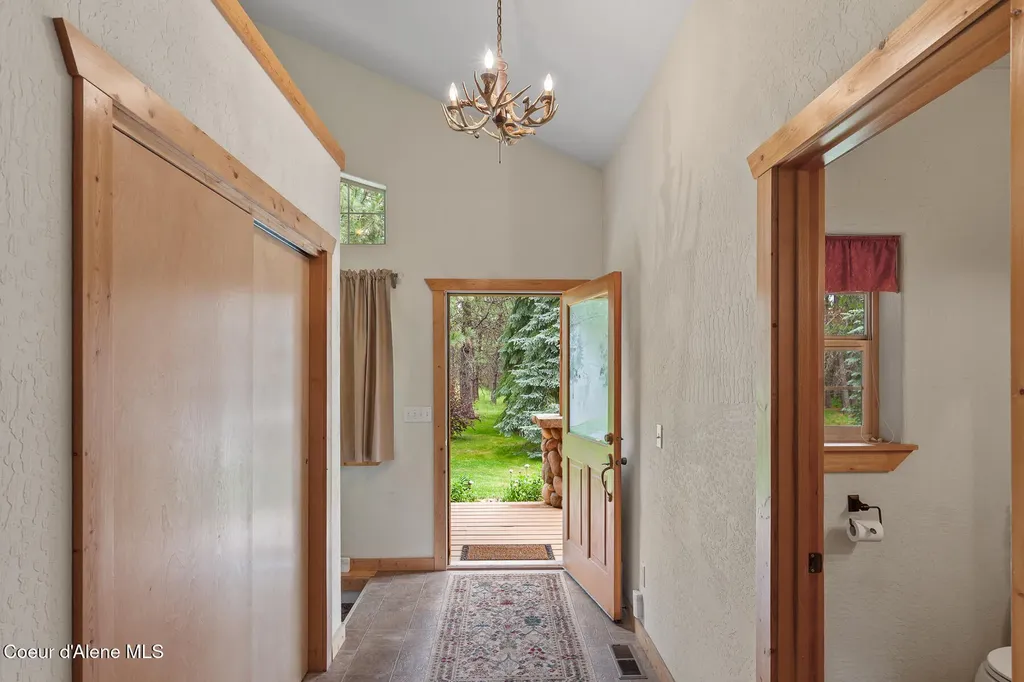 1741 E Diagonal Road Rathdrum ID 83858
