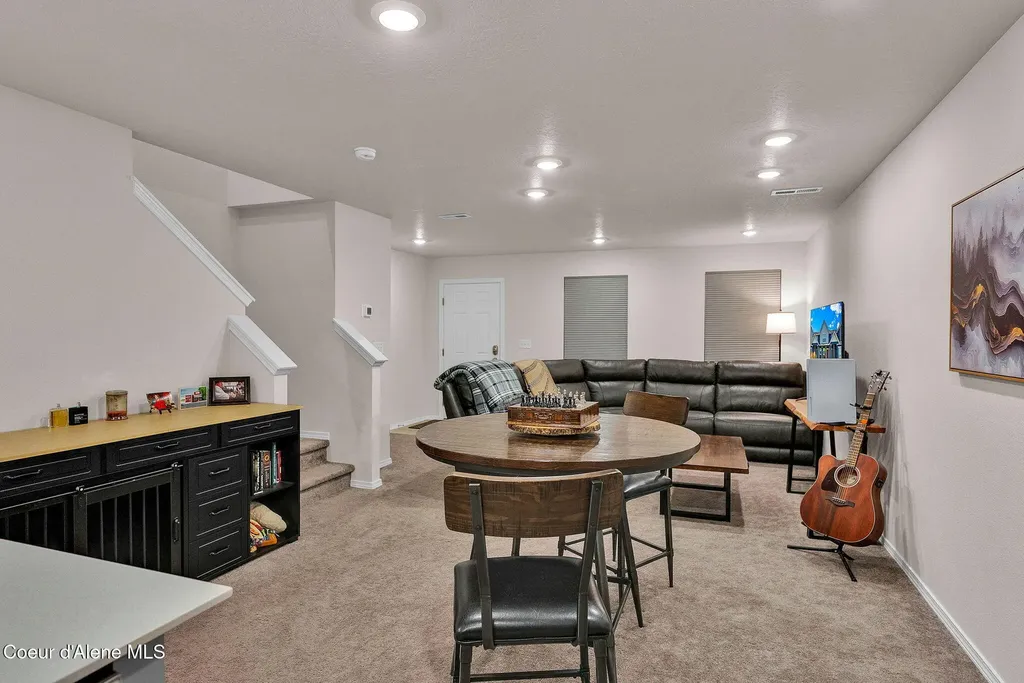 287 E Lupine Lane Hayden ID 83835