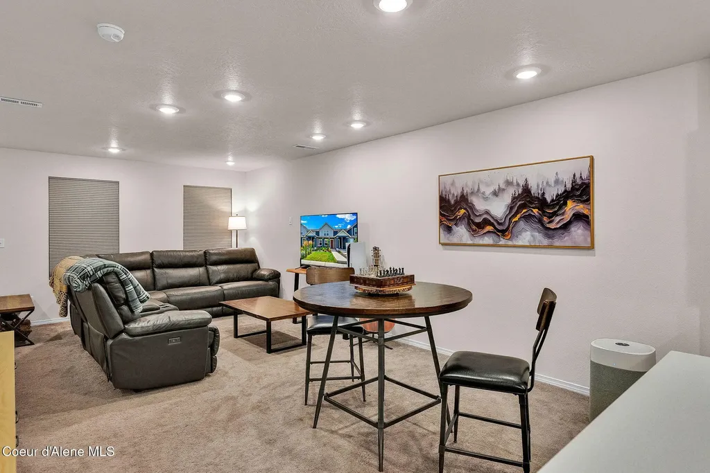 287 E Lupine Lane Hayden ID 83835