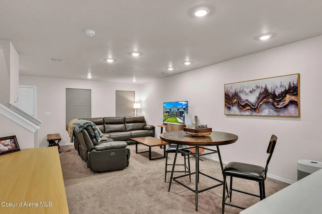 287 E Lupine Lane Hayden ID 83835