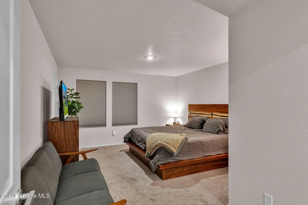 287 E Lupine Lane Hayden ID 83835