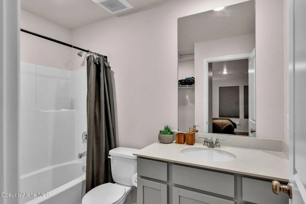 287 E Lupine Lane Hayden ID 83835