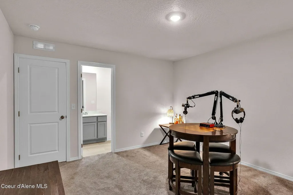287 E Lupine Lane Hayden ID 83835
