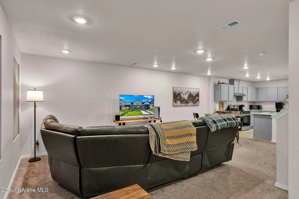 287 E Lupine Lane Hayden ID 83835