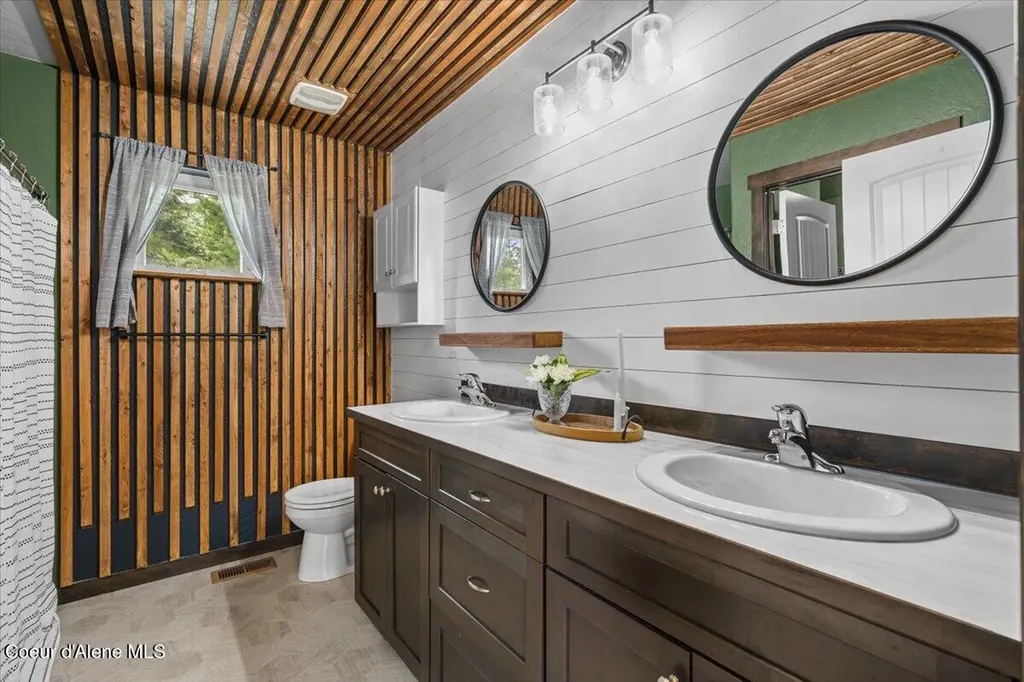 5467 W Corkys Court Spirit Lake ID 83869