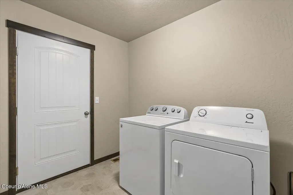 5467 W Corkys Court Spirit Lake ID 83869