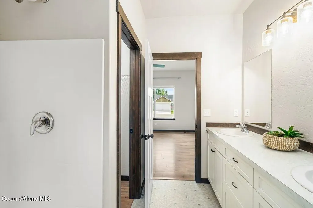5989 W Fredrick Loop Spirit Lake ID 83869