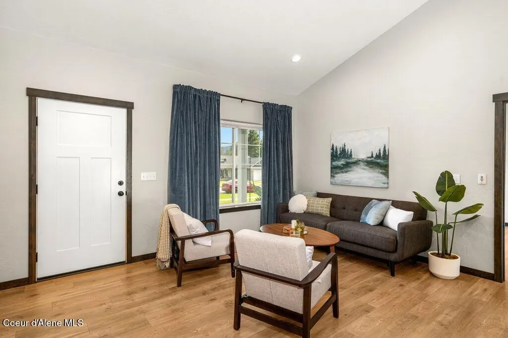 5989 W Fredrick Loop Spirit Lake ID 83869