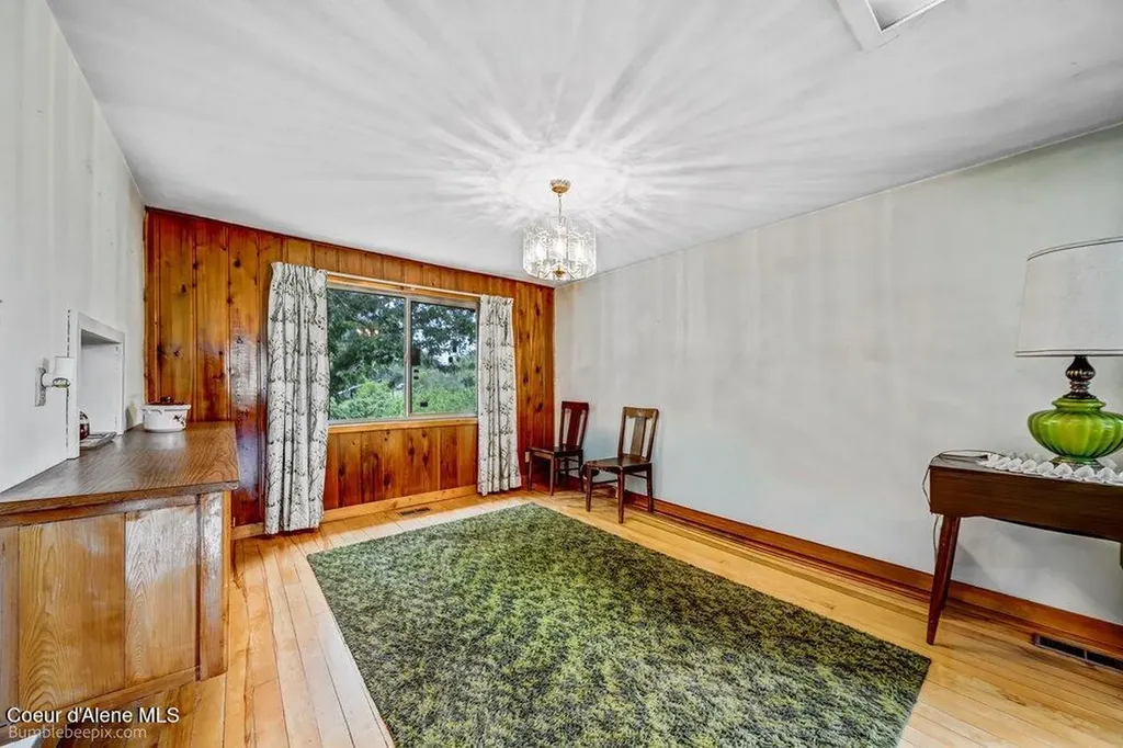 4345 Wilcox Road Northport WA 99157