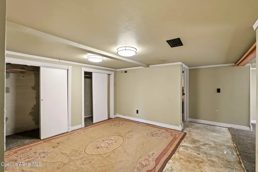 6558 Chinook Street Bonners Ferry ID 83805