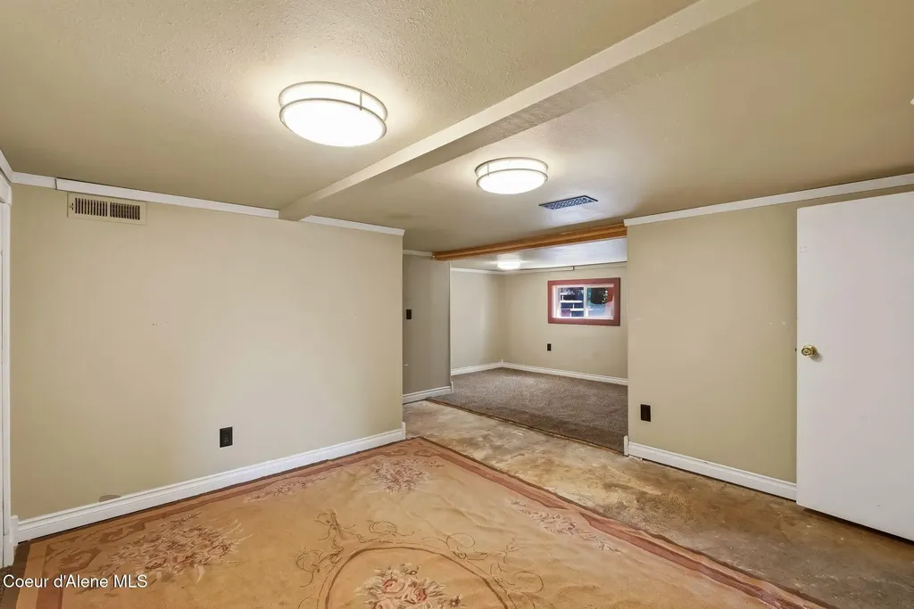 6558 Chinook Street Bonners Ferry ID 83805