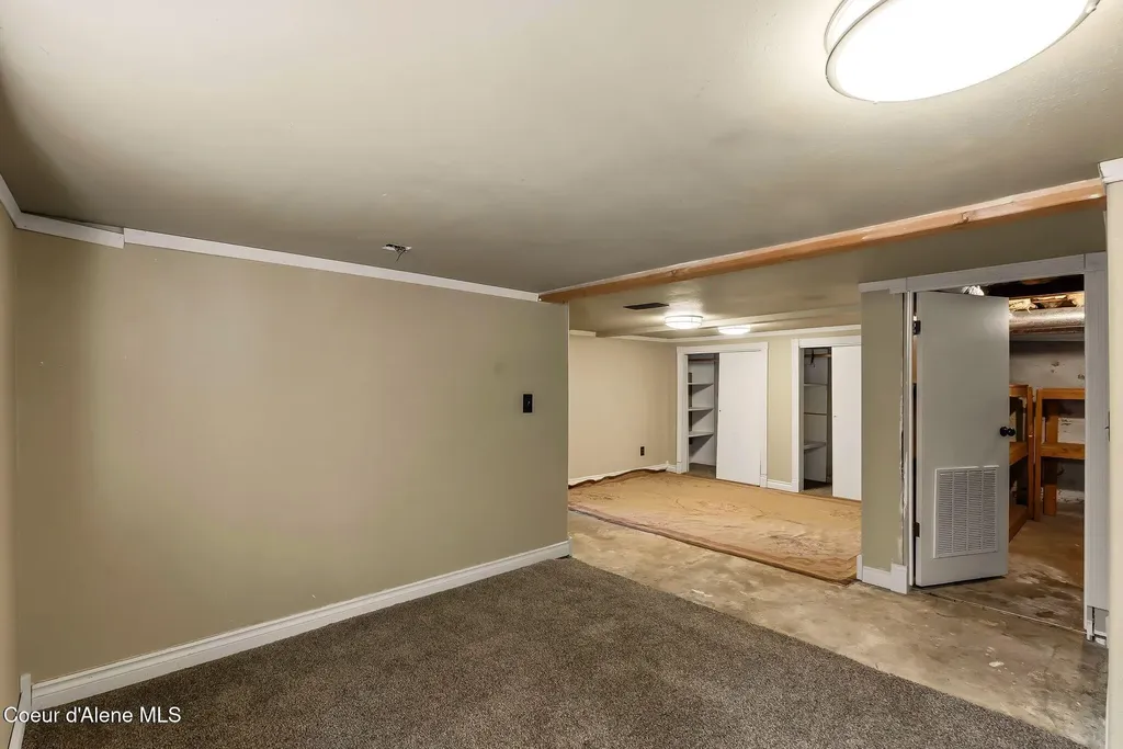 6558 Chinook Street Bonners Ferry ID 83805