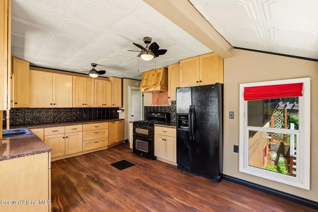 6558 Chinook Street Bonners Ferry ID 83805