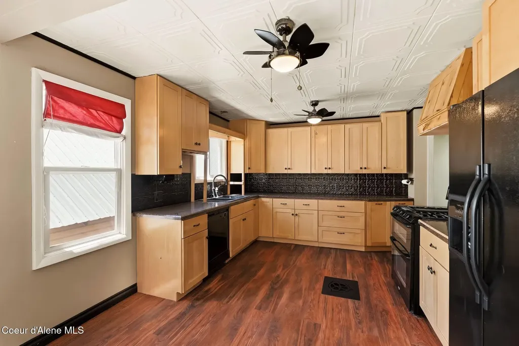 6558 Chinook Street Bonners Ferry ID 83805