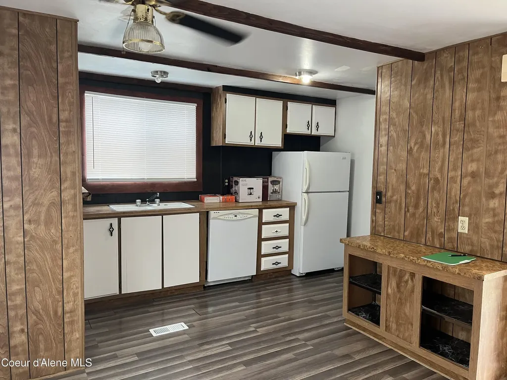 102 N 3rd Street Pinehurst ID 83850