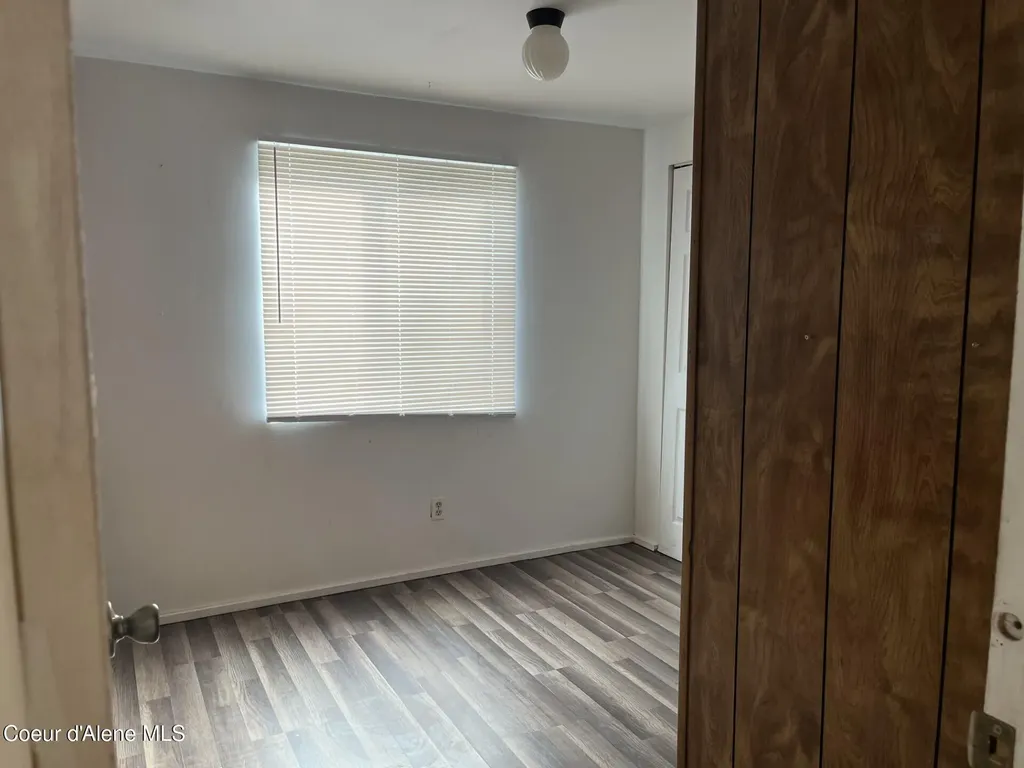 102 N 3rd Street Pinehurst ID 83850