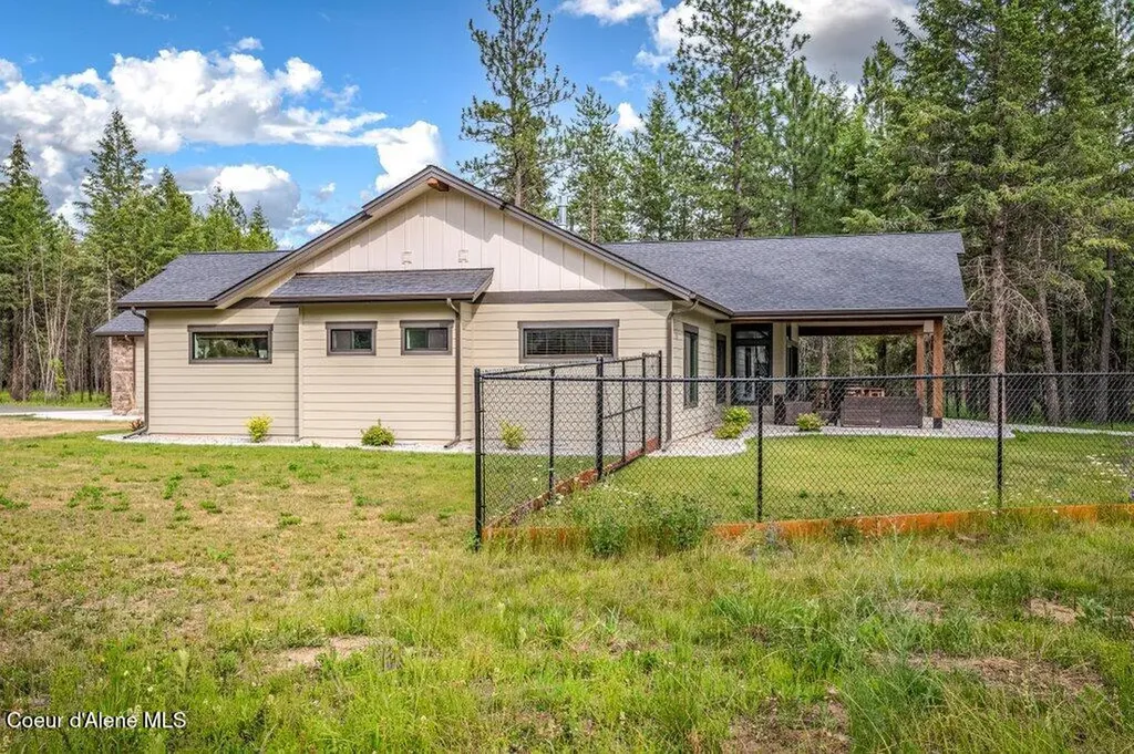 3284 Blanchard Cutoff Road Blanchard ID 83804